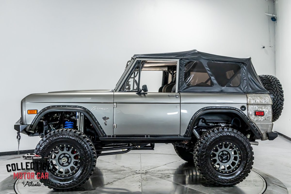Ford-Bronco-1971-SUV-10