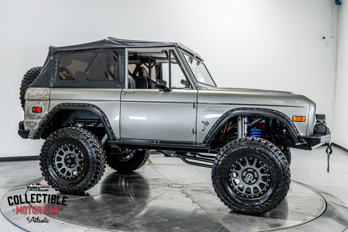 Ford-Bronco-1971-SUV-22