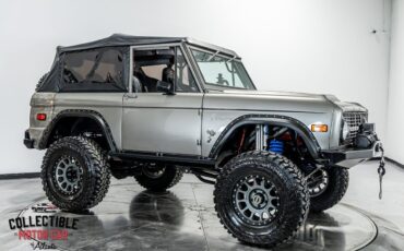 Ford-Bronco-1971-SUV-23