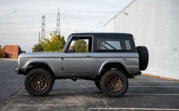 Ford-Bronco-1972-SUV-11