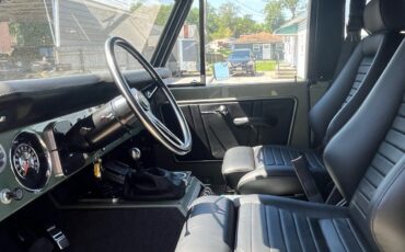 Ford-Bronco-1972-SUV-12