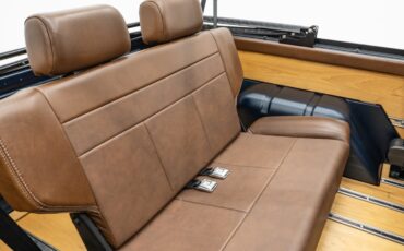 Ford-Bronco-1972-SUV-14