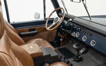 Ford-Bronco-1972-SUV-16