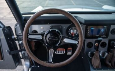 Ford-Bronco-1972-SUV-17