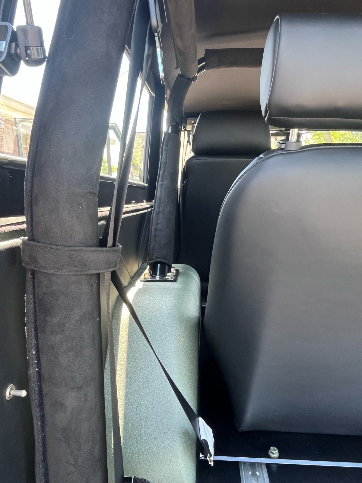 Ford-Bronco-1972-SUV-17