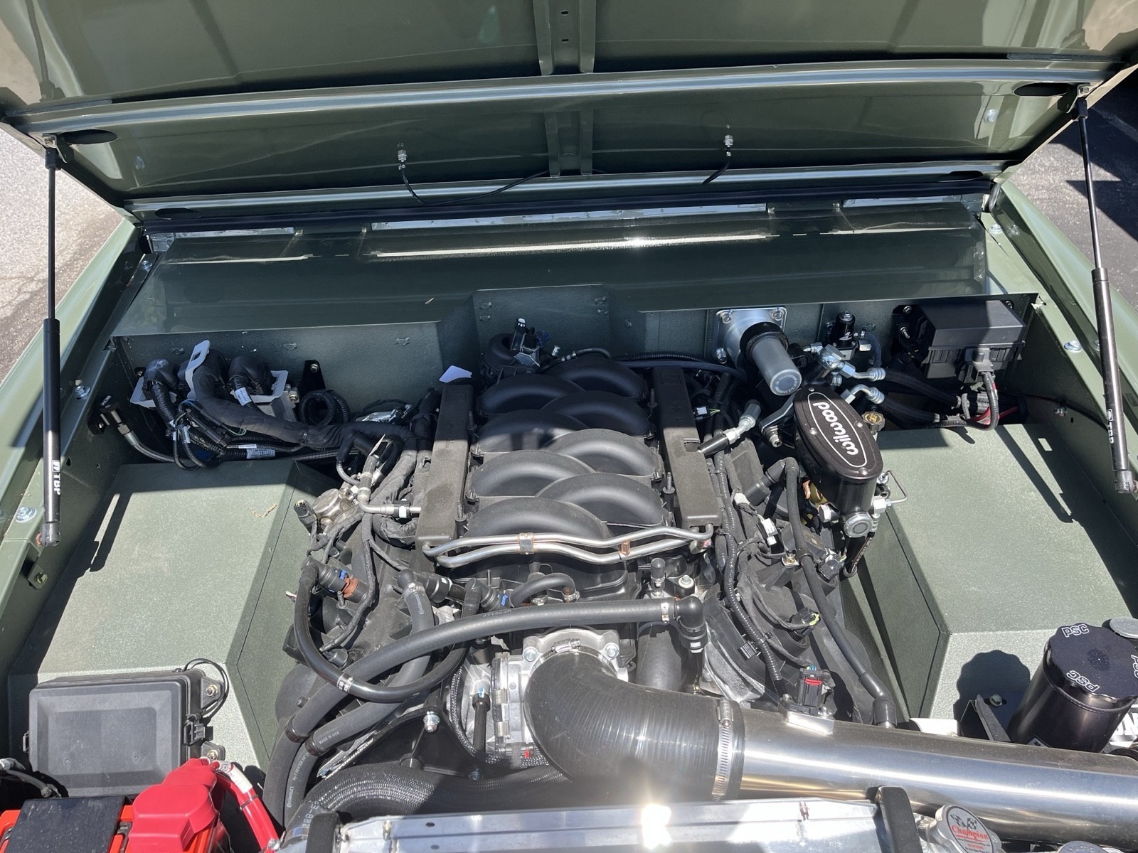 Ford-Bronco-1972-SUV-21