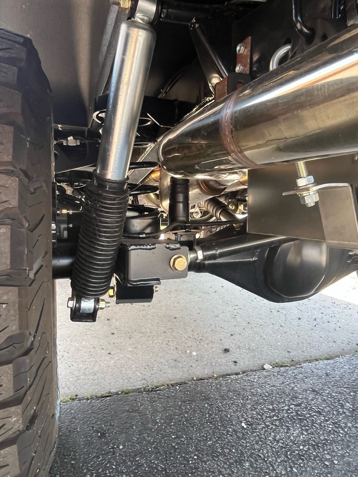 Ford-Bronco-1972-SUV-25