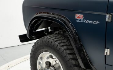 Ford-Bronco-1972-SUV-28