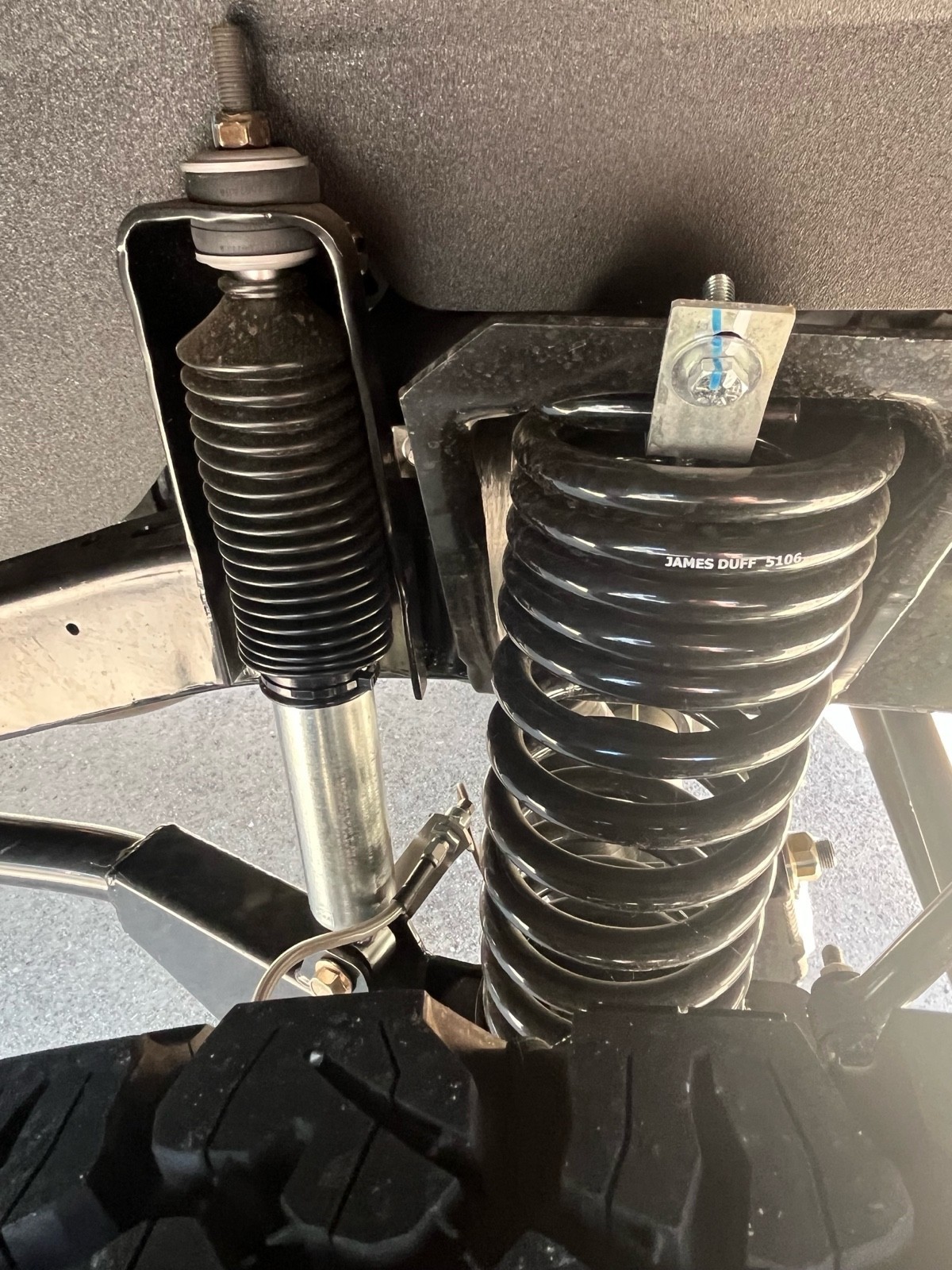 Ford-Bronco-1972-SUV-30