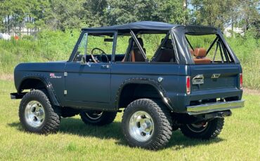 Ford-Bronco-1972-SUV-37