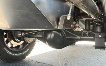 Ford-Bronco-1972-SUV-37