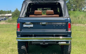 Ford-Bronco-1972-SUV-38