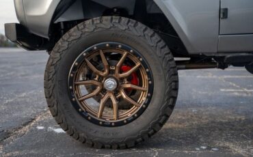 Ford-Bronco-1972-SUV-4