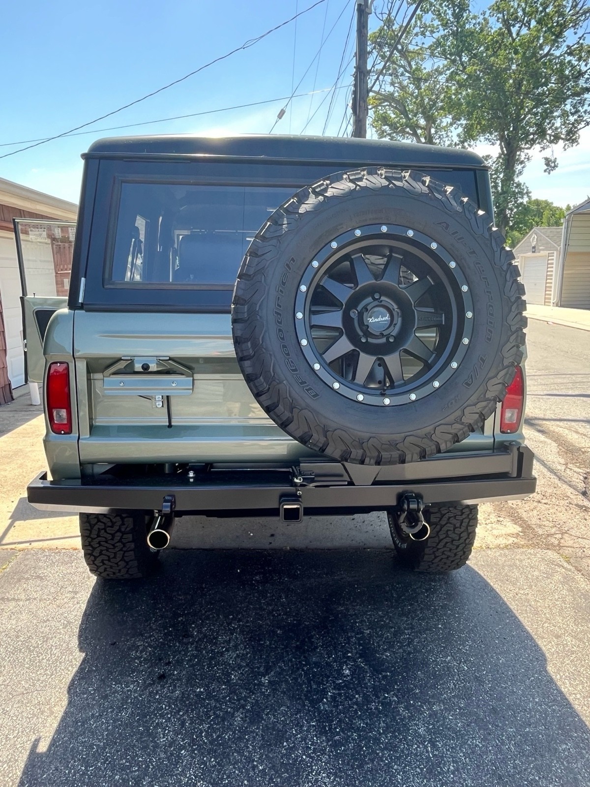 Ford-Bronco-1972-SUV-5