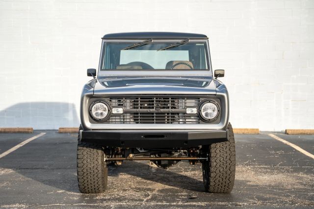 Ford-Bronco-1972-SUV-6