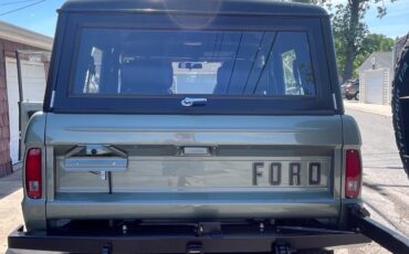 Ford-Bronco-1972-SUV-7