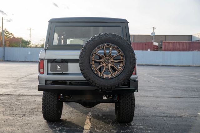 Ford-Bronco-1972-SUV-9