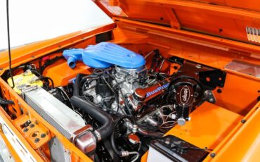 Ford-Bronco-1973-SUV-10