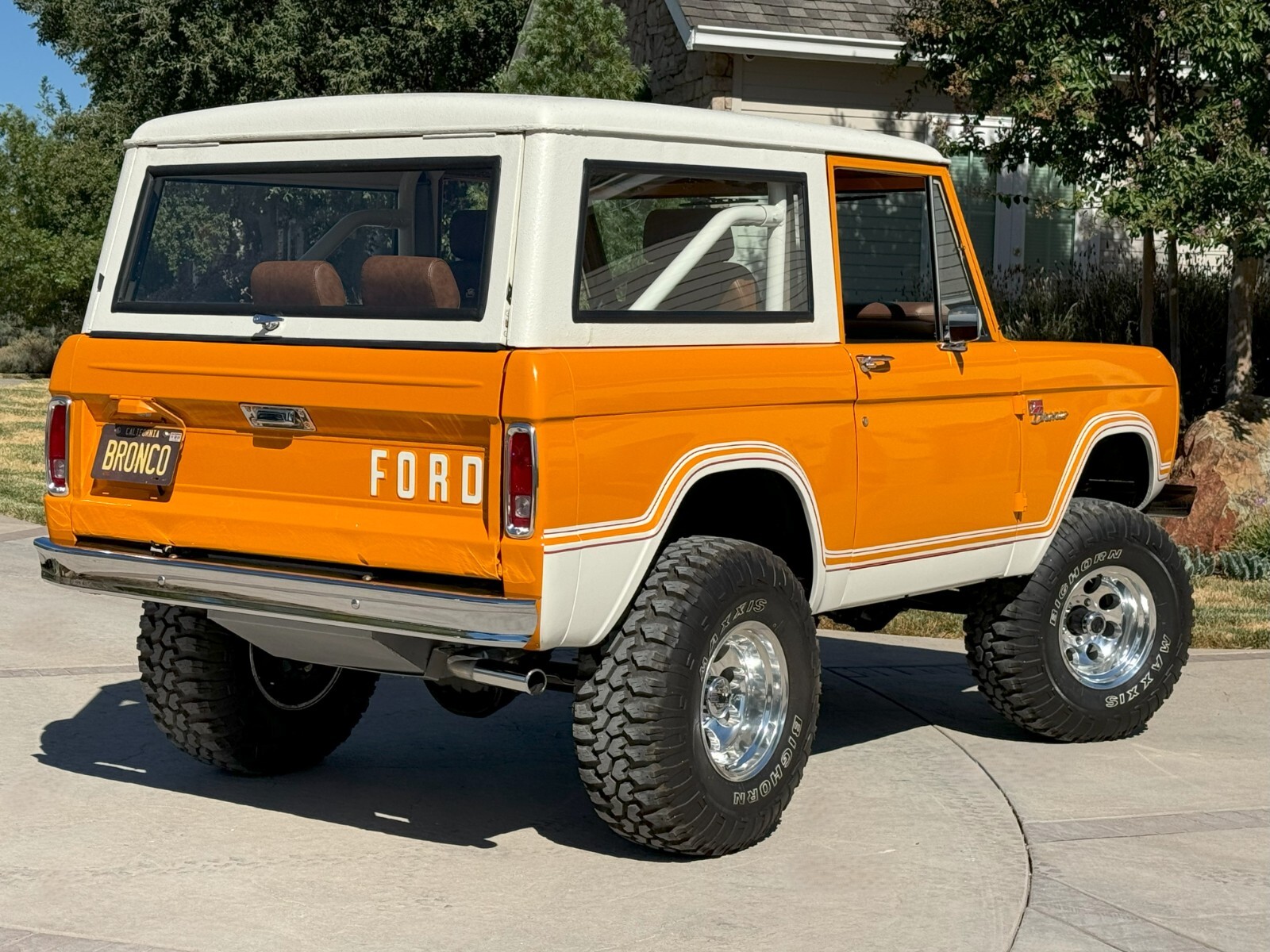 Ford-Bronco-1973-SUV-12