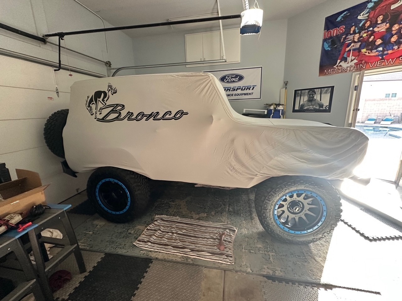 Ford-Bronco-1973-SUV-14