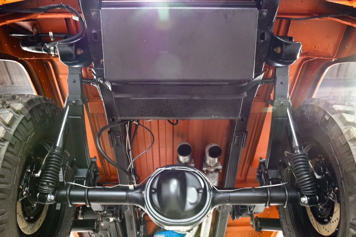 Ford-Bronco-1973-SUV-19