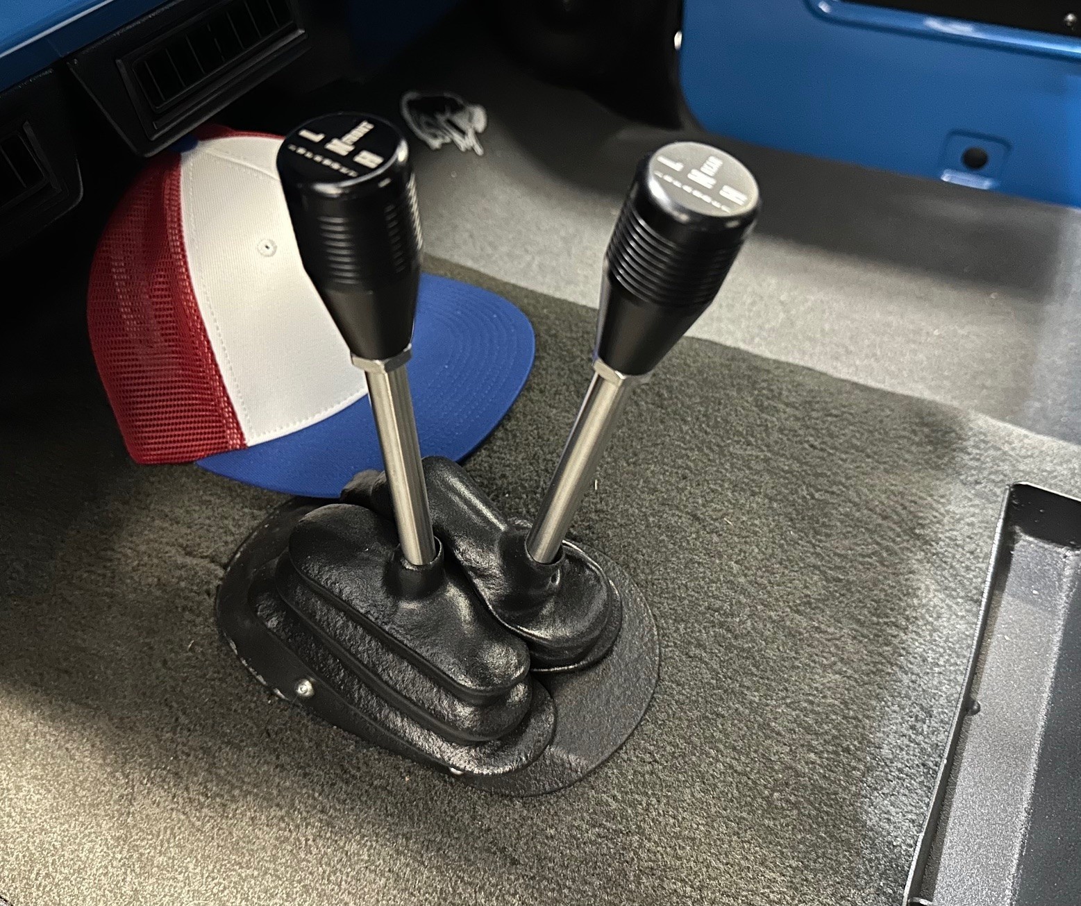 Ford-Bronco-1973-SUV-19