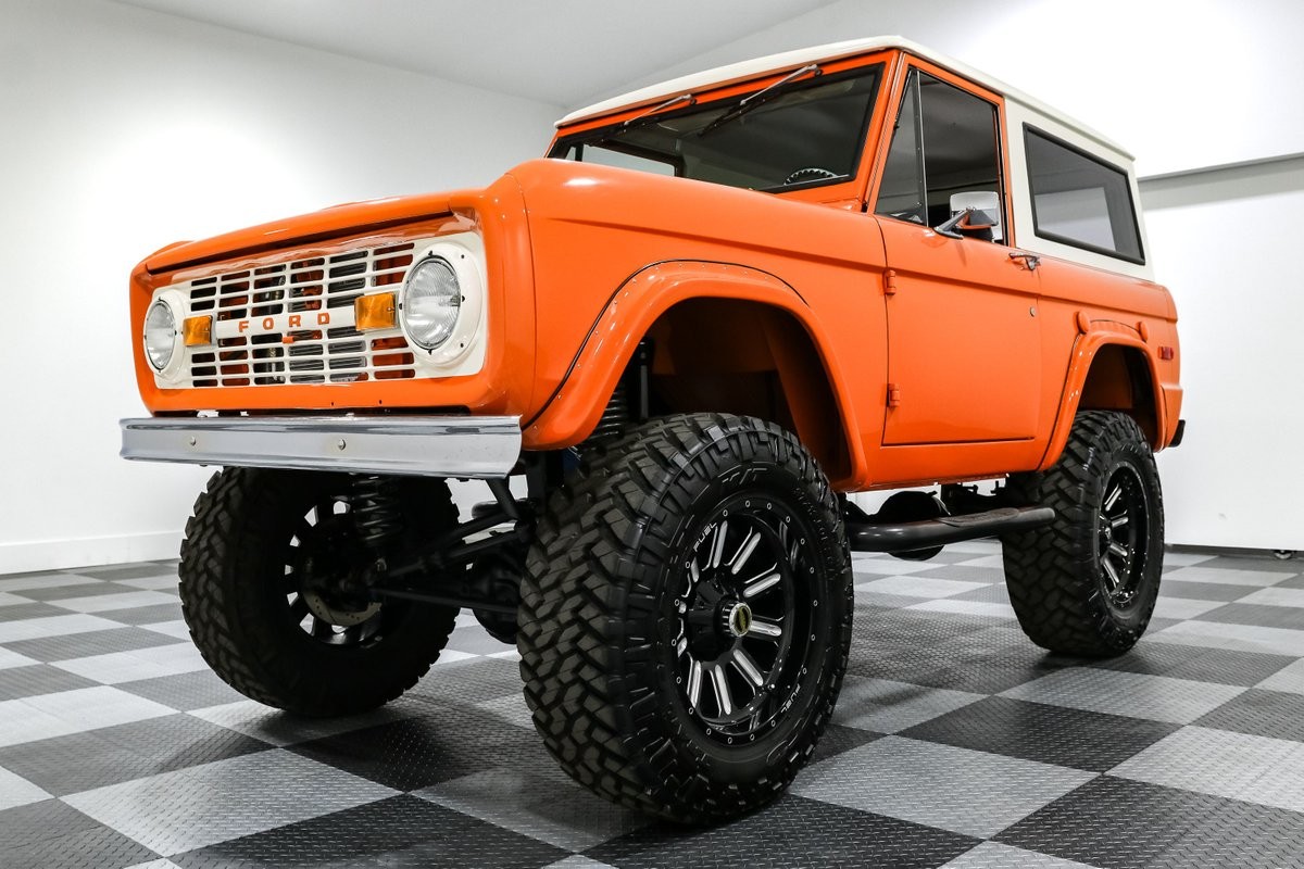 Ford-Bronco-1973-SUV-2