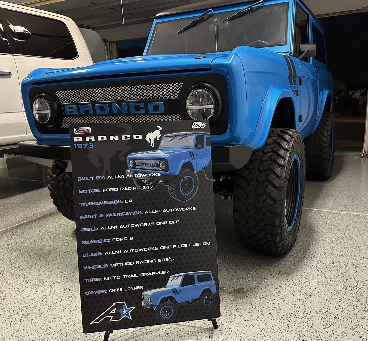 Ford-Bronco-1973-SUV-2