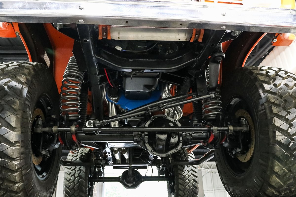 Ford-Bronco-1973-SUV-22