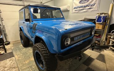 Ford-Bronco-1973-SUV-23