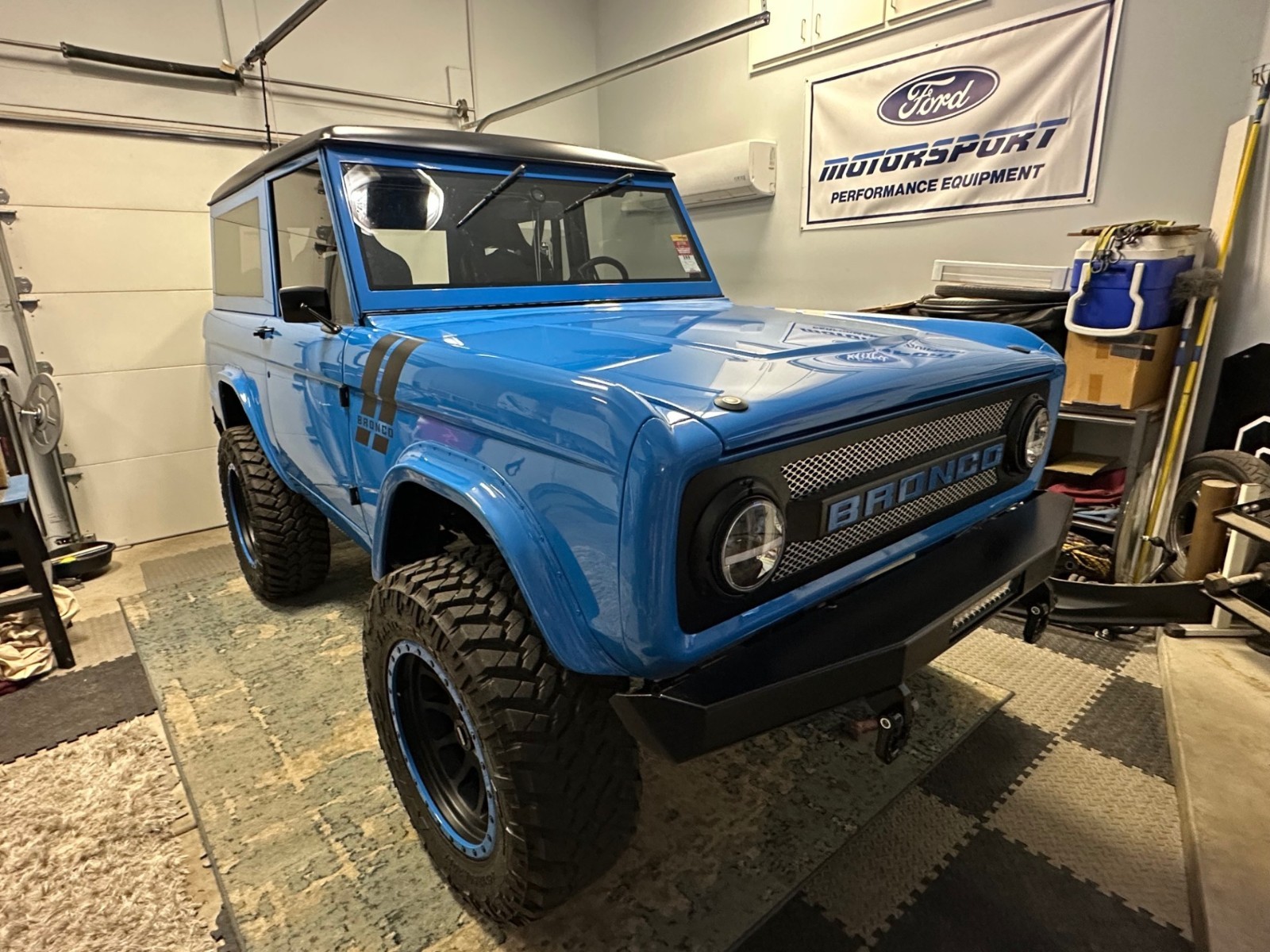 Ford-Bronco-1973-SUV-23