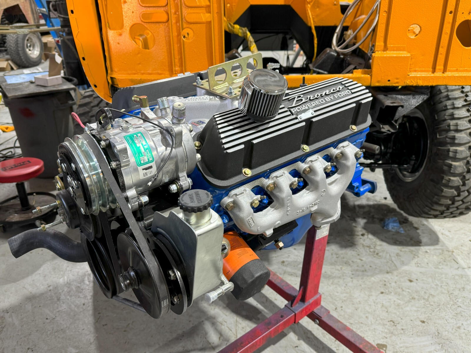 Ford-Bronco-1973-SUV-28