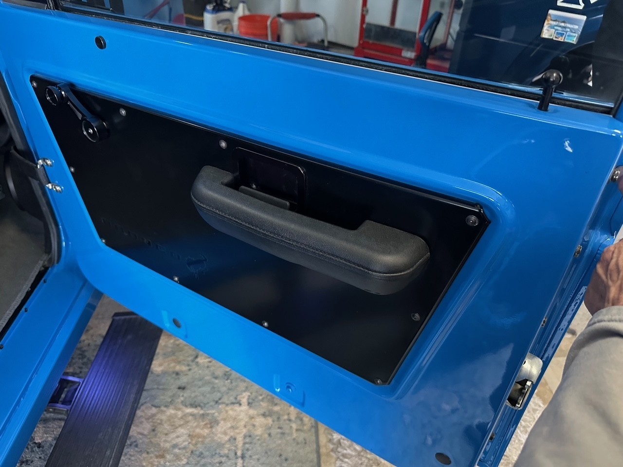 Ford-Bronco-1973-SUV-3