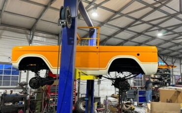 Ford-Bronco-1973-SUV-32