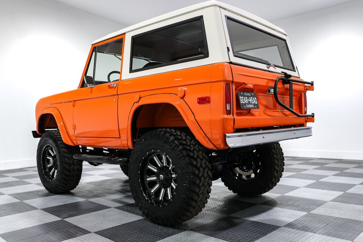 Ford-Bronco-1973-SUV-4