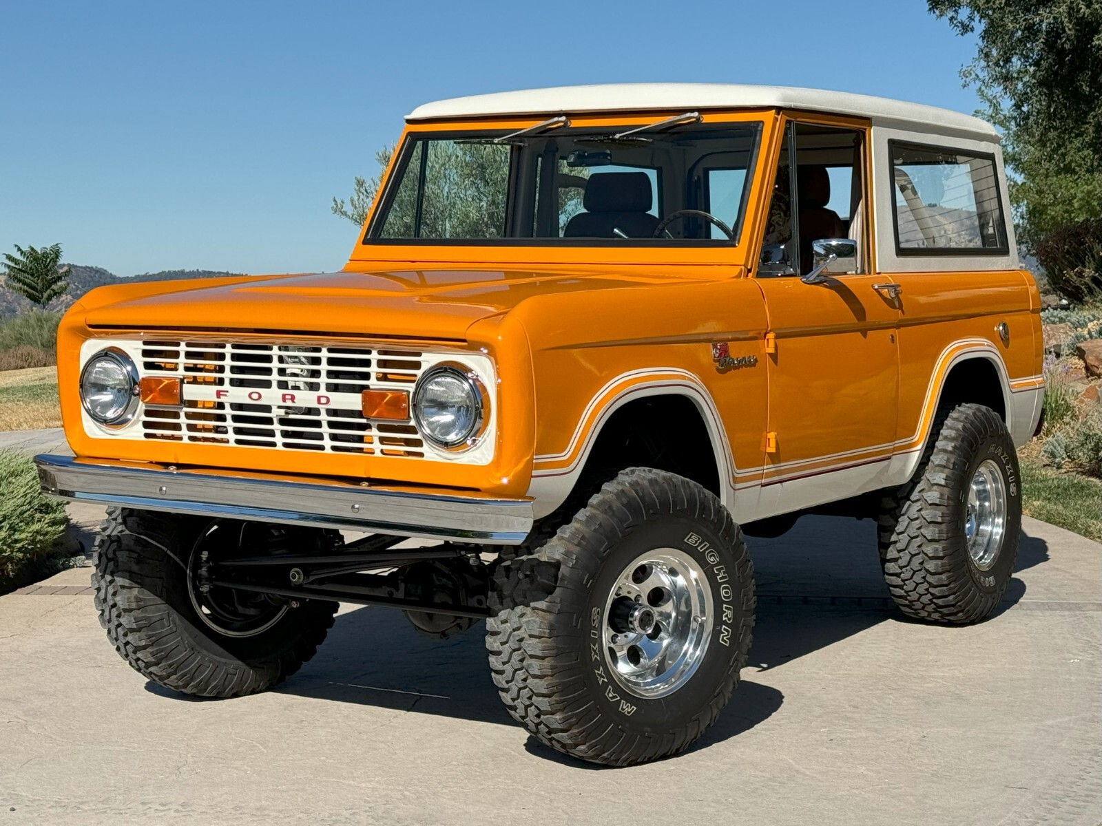 Ford-Bronco-1973-SUV-6