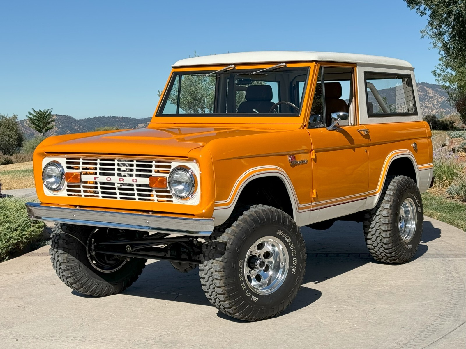 Ford-Bronco-1973-SUV-7