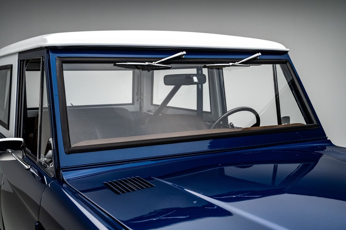 Ford-Bronco-1974-SUV-12