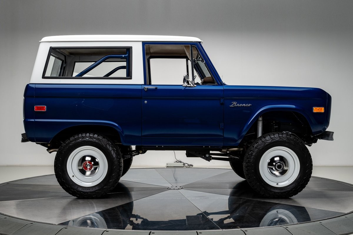Ford-Bronco-1974-SUV-15