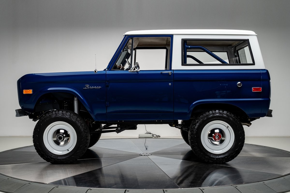 Ford-Bronco-1974-SUV-16