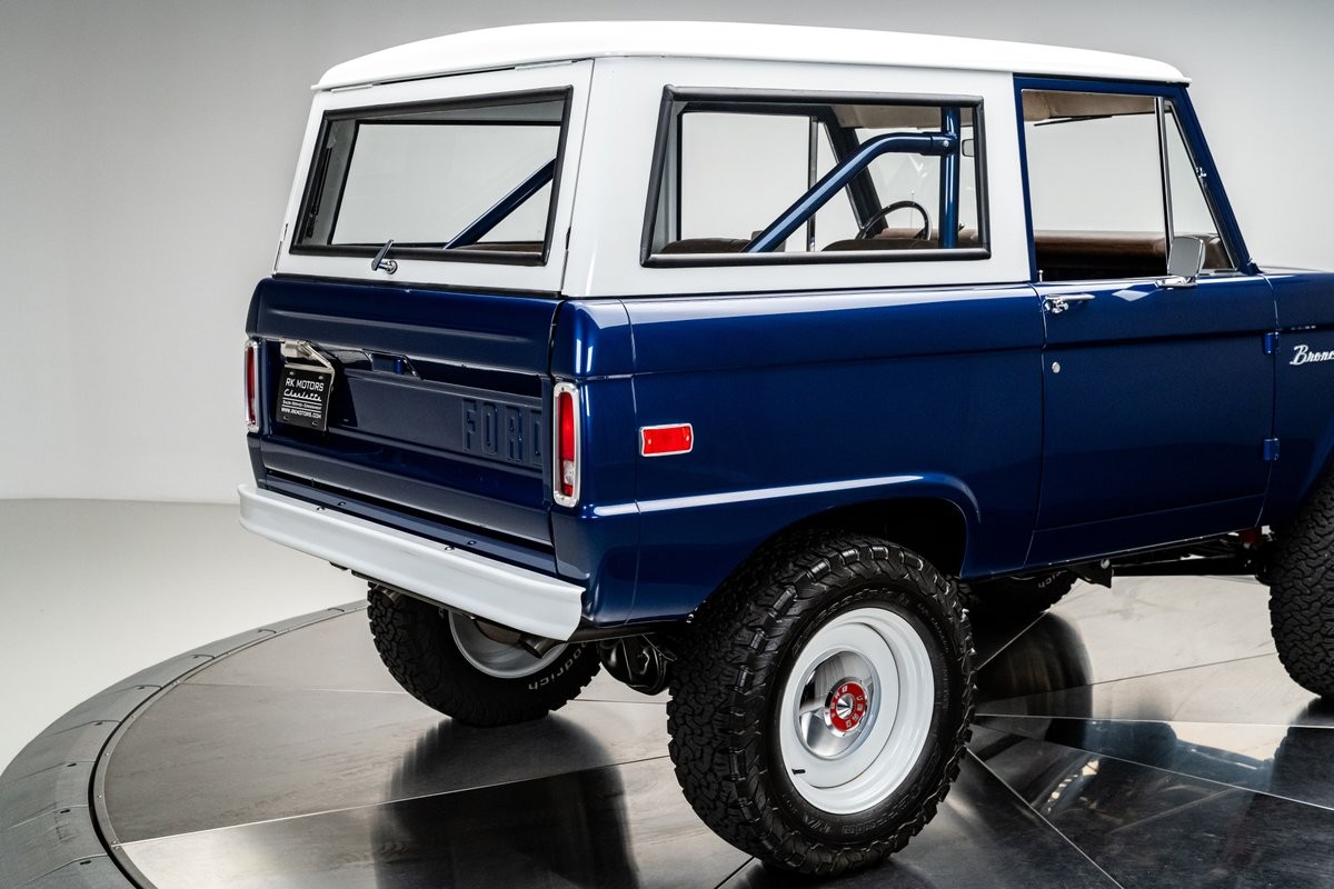 Ford-Bronco-1974-SUV-21