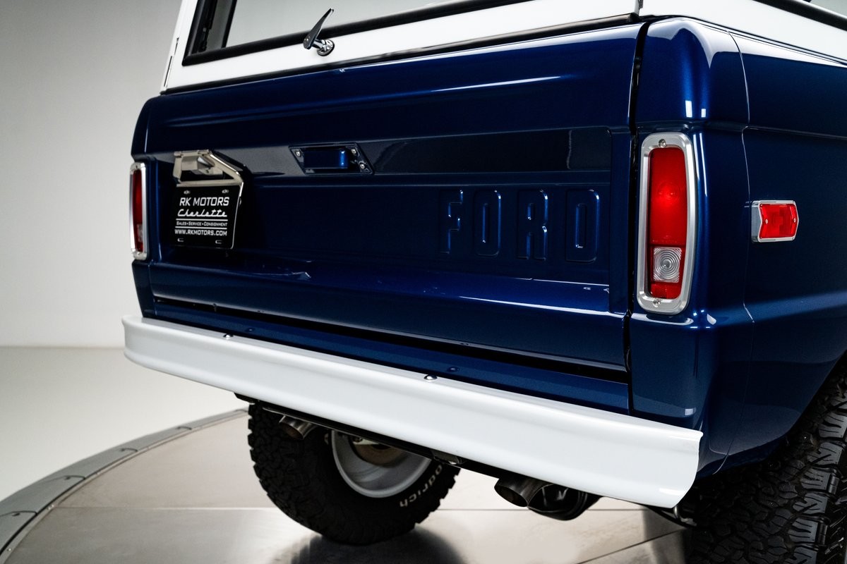 Ford-Bronco-1974-SUV-23