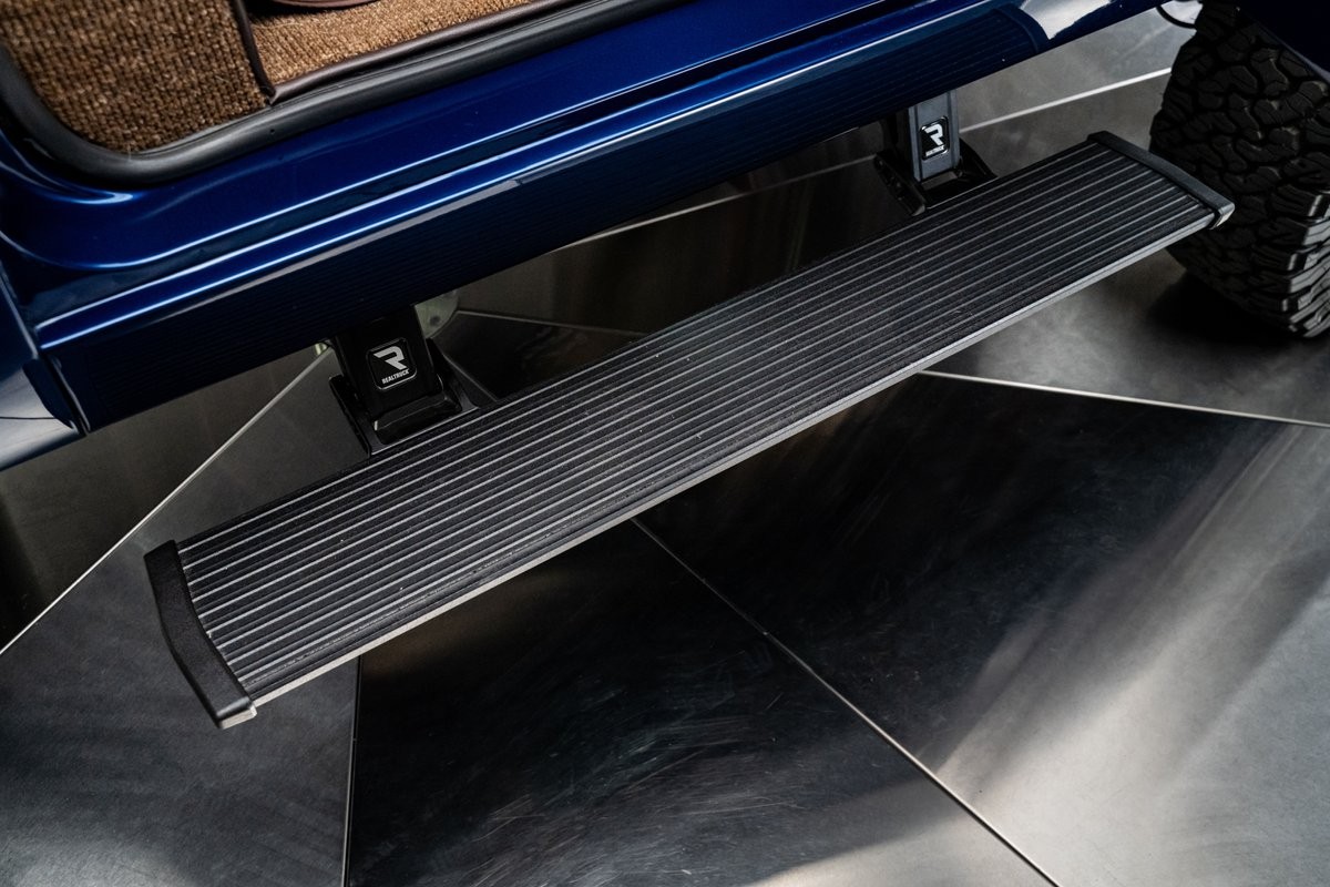 Ford-Bronco-1974-SUV-26