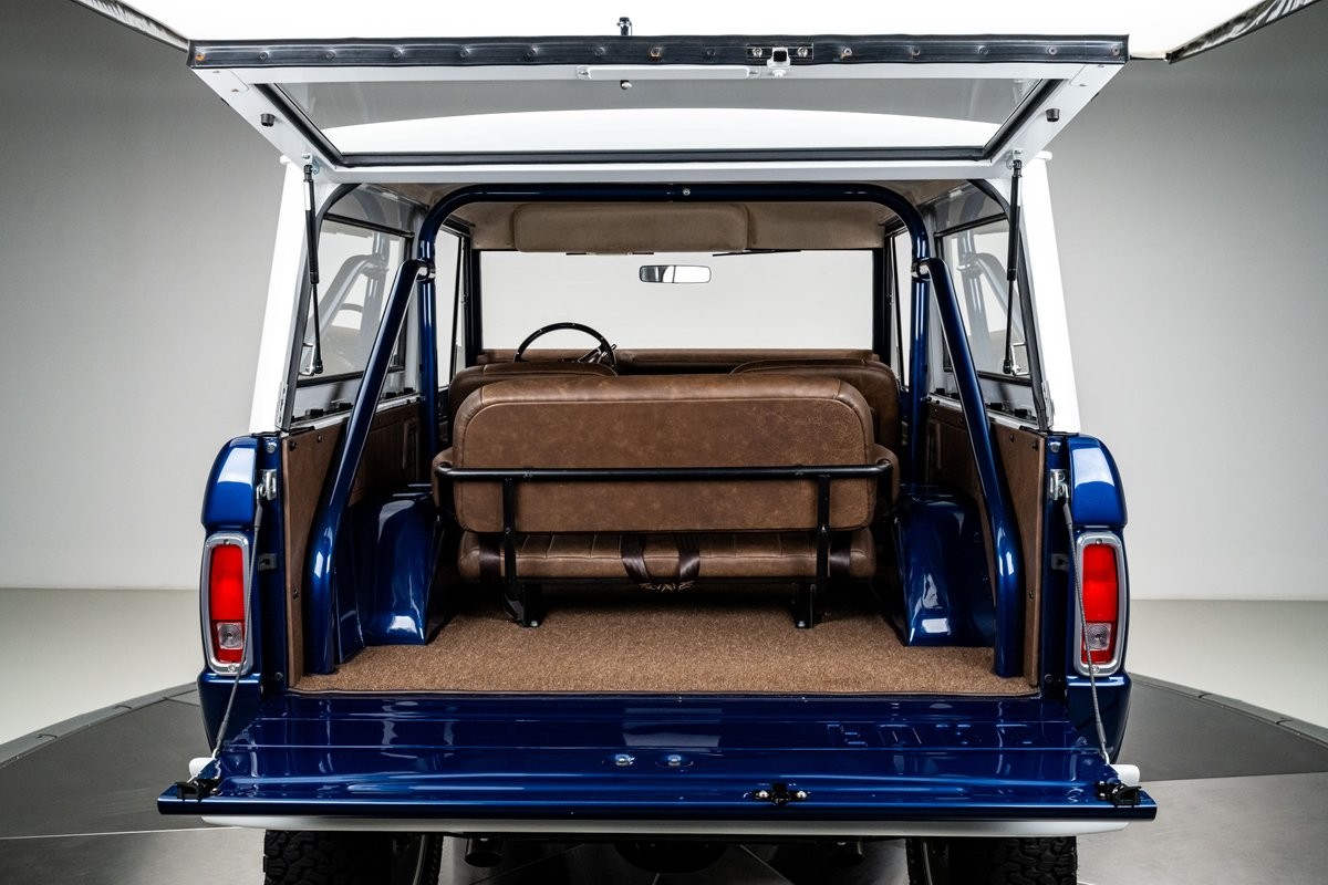 Ford-Bronco-1974-SUV-34