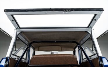 Ford-Bronco-1974-SUV-37