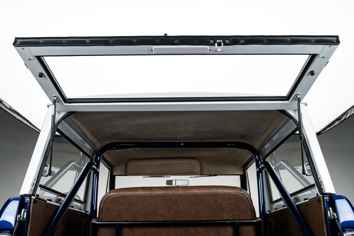 Ford-Bronco-1974-SUV-37