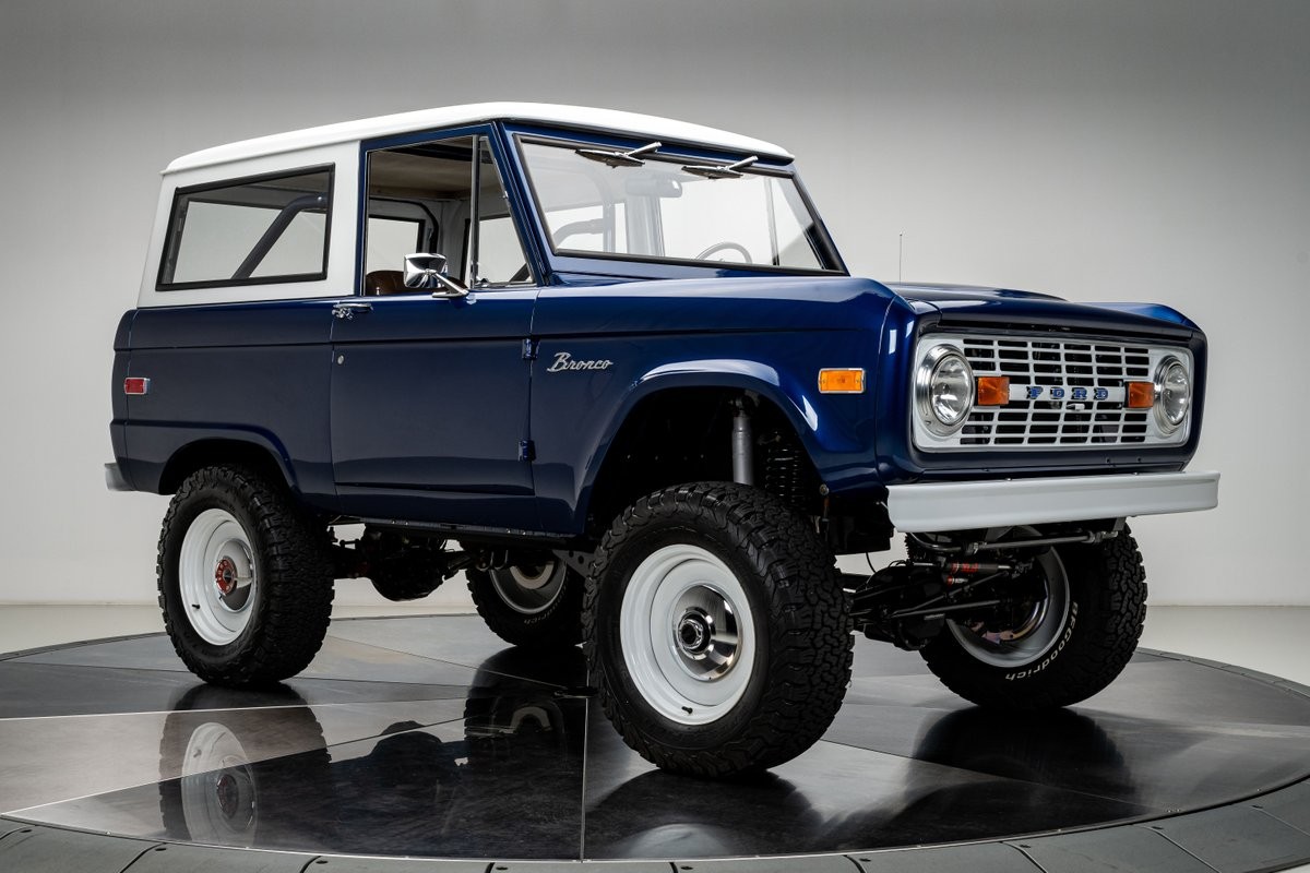 Ford-Bronco-1974-SUV-8