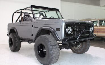 Ford-Bronco-1975-SUV-10