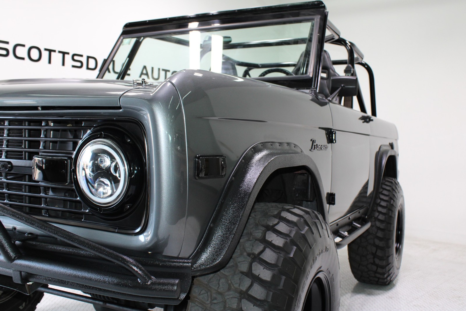 Ford-Bronco-1975-SUV-17