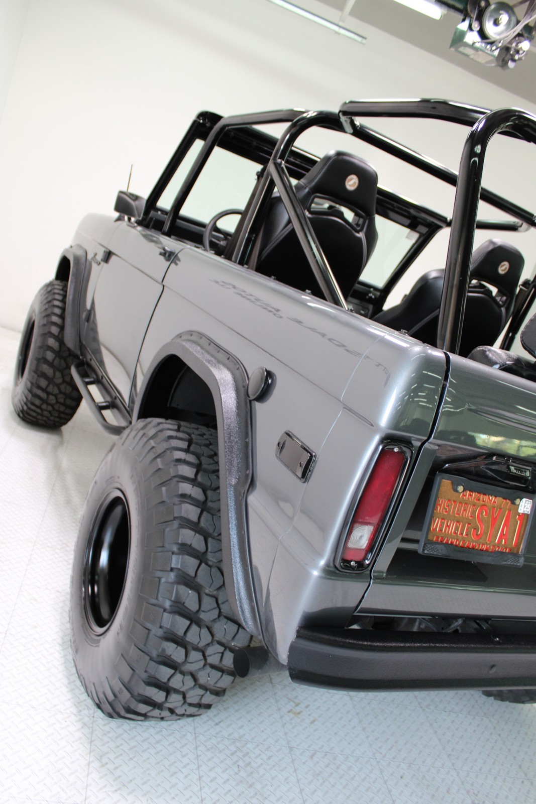 Ford-Bronco-1975-SUV-20